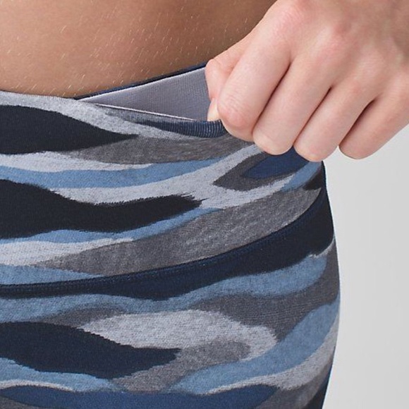 Lululemon Wunder Under Crop lll Mini Coast Camo - Picture 11 of 11